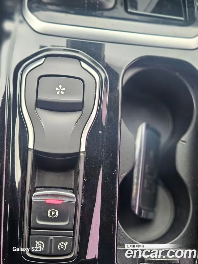 Renault Megane 2016 thumb 12