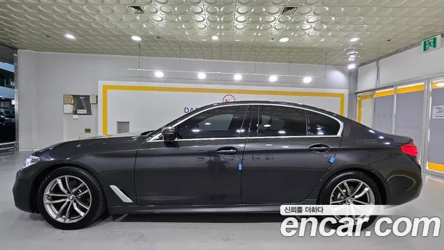 BMW 5 серии 2020 thumb 3