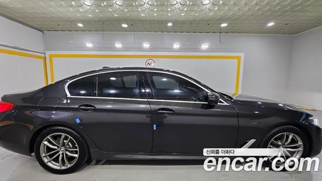 BMW 5 серии 2020 thumb 7