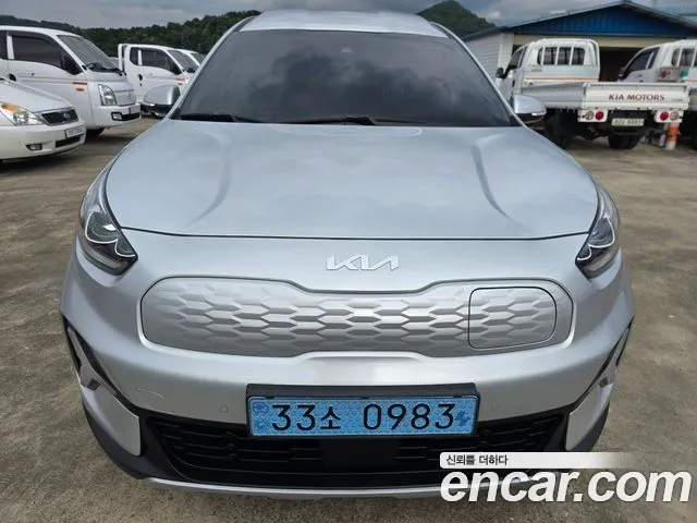 Kia Niro 2023 thumb 3