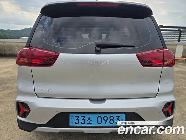 Kia Niro 2023 thumb 4