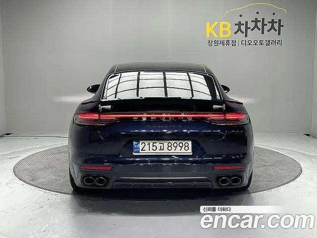 Porsche Panamera 2021 thumb 2