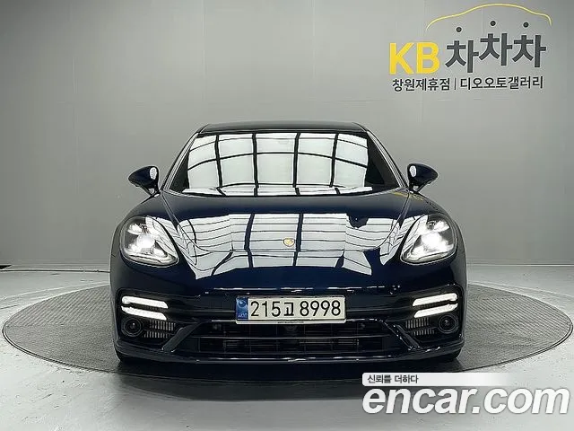 Porsche Panamera 2021 thumb 3