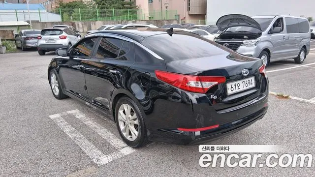 Kia K5 2010 thumb 5