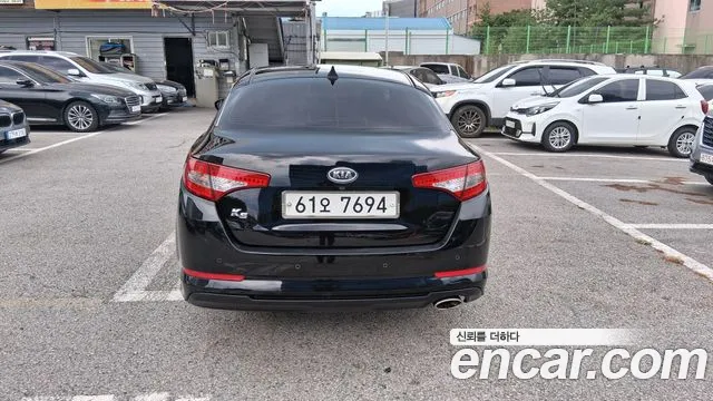 Kia K5 2010 thumb 6
