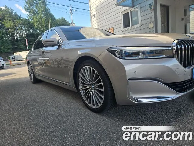 BMW 7 серии 2021 thumb 3