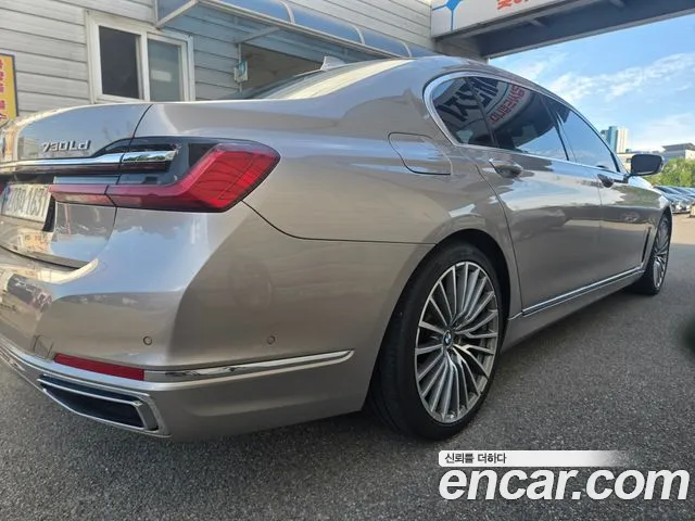 BMW 7 серии 2021 thumb 4