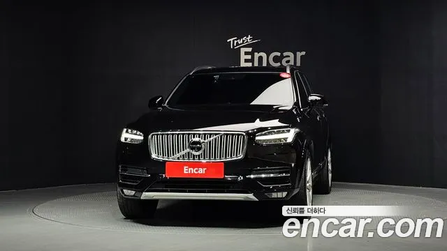 Volvo XC90 2019 thumb 3