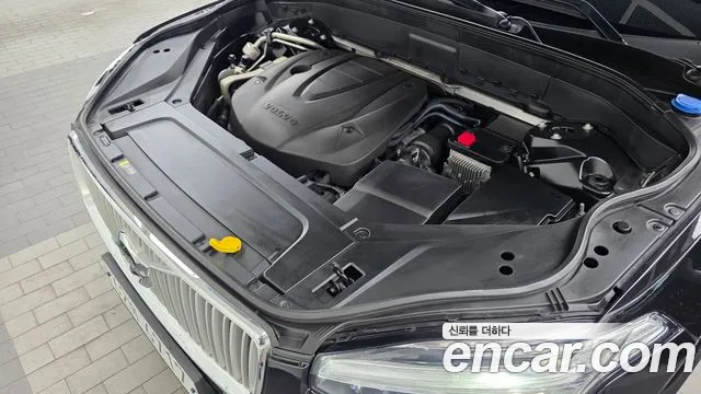 Volvo XC90 2019 thumb 6
