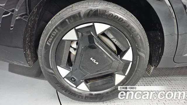 Kia Carnival 2024 thumb 5
