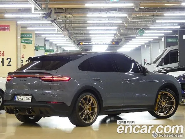 Porsche Cayenne 2022 thumb 2
