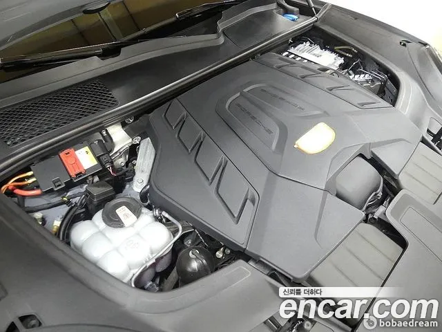 Porsche Cayenne 2022 thumb 6