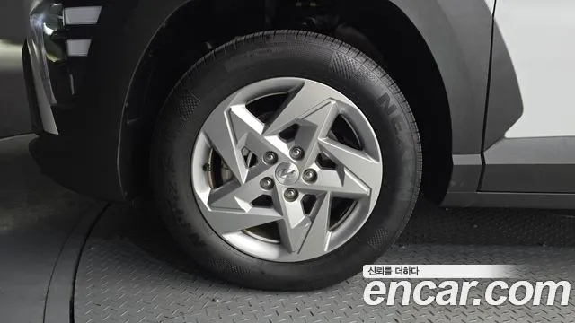 Hyundai Kona 2024 thumb 5