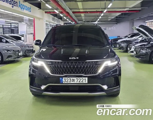 Kia Carnival 2023 thumb 2