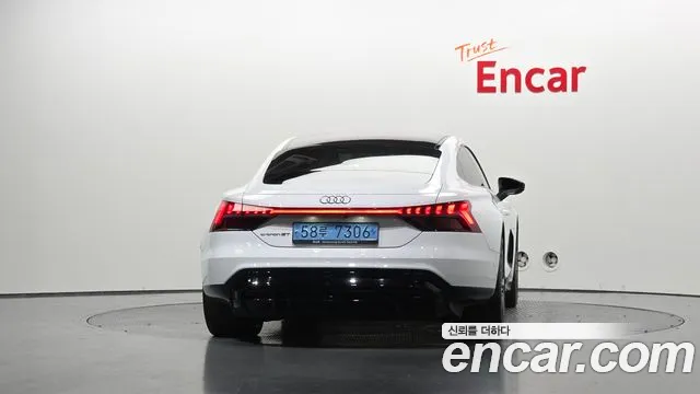Audi e-tron GT 2022 thumb 4