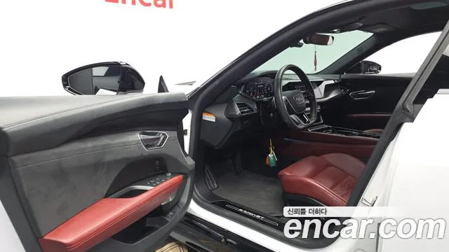 Audi e-tron GT 2022 thumb 10