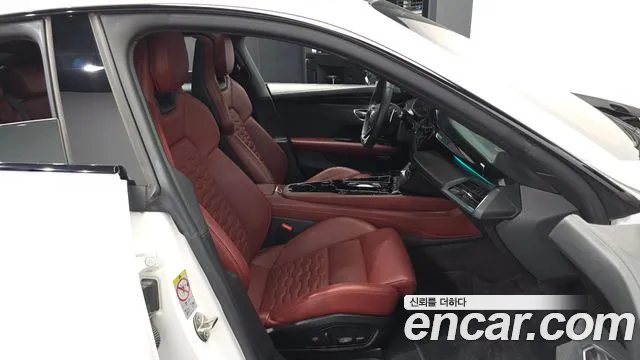 Audi e-tron GT 2022 thumb 11