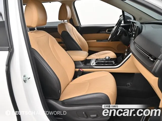 Kia Carnival 2021 thumb 10