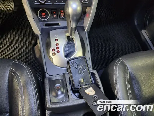 Renault QM5 2014 thumb 9