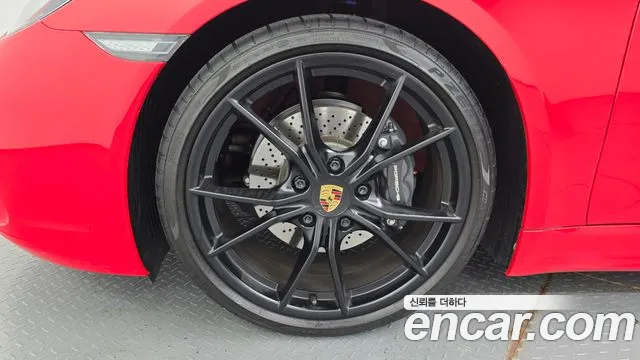 Porsche Cayman 2022 thumb 5