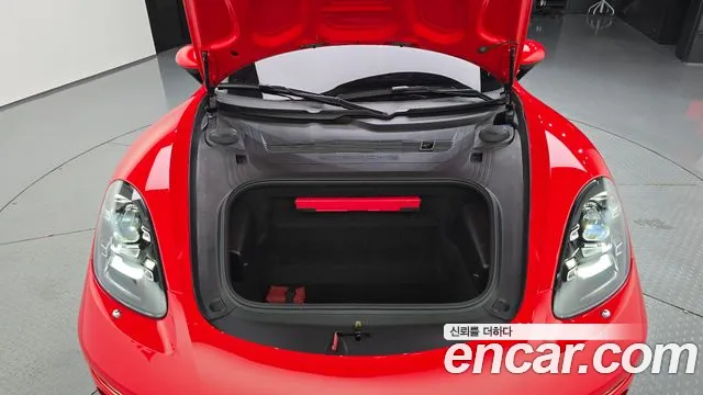 Porsche Cayman 2022 thumb 6