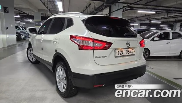 Nissan Qashqai 2015 thumb 2