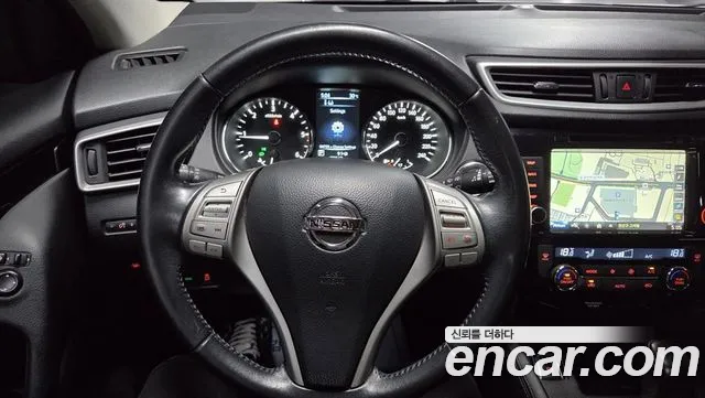 Nissan Qashqai 2015 thumb 6