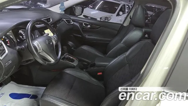 Nissan Qashqai 2015 thumb 7