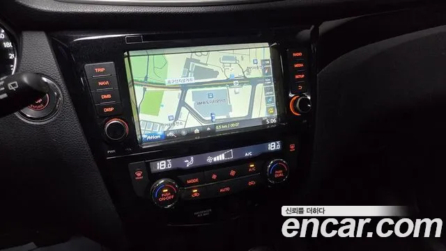 Nissan Qashqai 2015 thumb 9