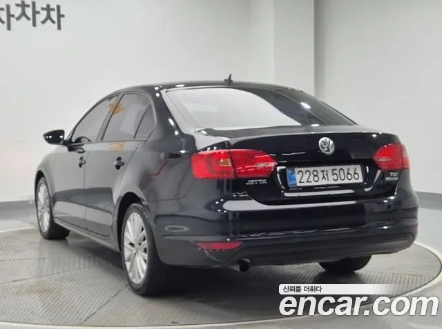 Volkswagen Jetta 2014 thumb 3