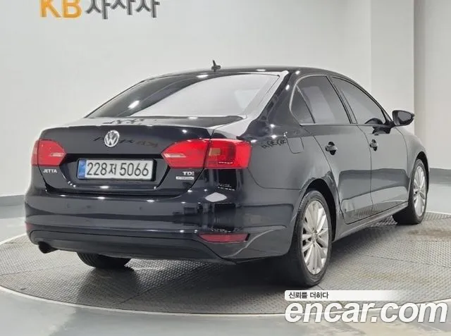 Volkswagen Jetta 2014 thumb 4