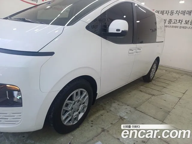 Hyundai Staria 2022 thumb 3