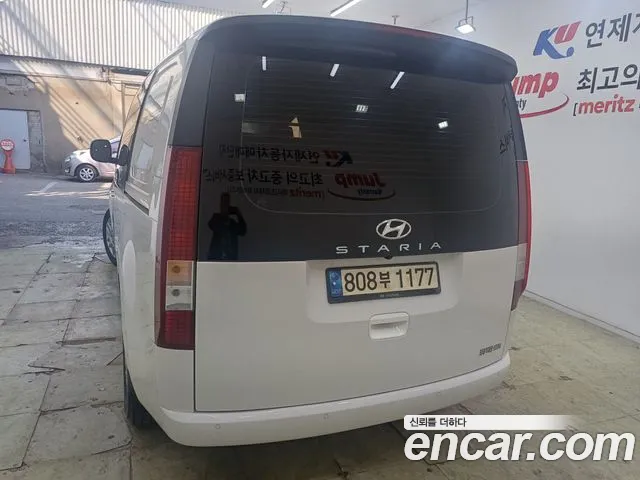 Hyundai Staria 2022 thumb 4