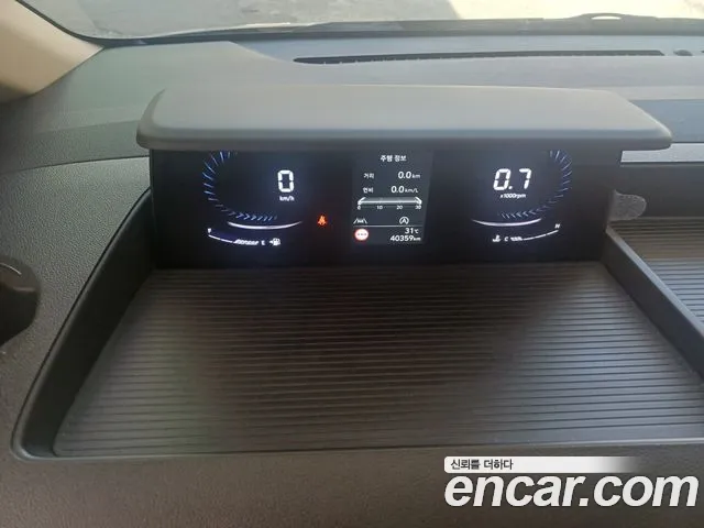 Hyundai Staria 2022 thumb 9