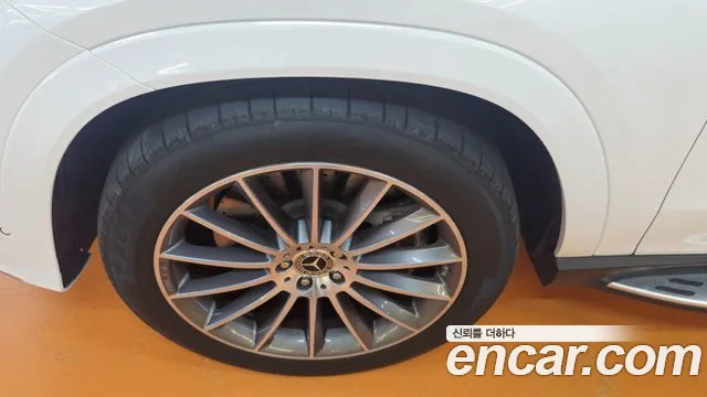 Mercedes-Benz GLE 2025 thumb 5