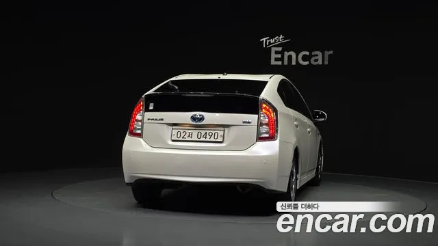 Toyota Prius 2015 thumb 4