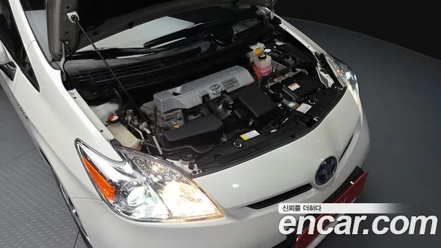 Toyota Prius 2015 thumb 6