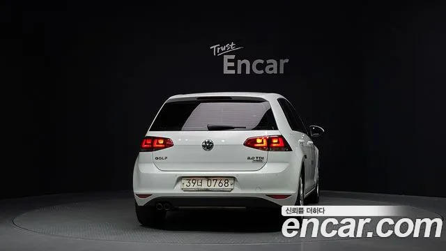 Volkswagen Golf Sportsvan 2015 thumb 4