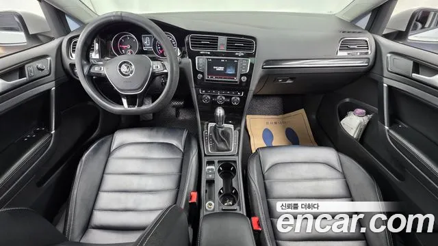 Volkswagen Golf Sportsvan 2015 thumb 7