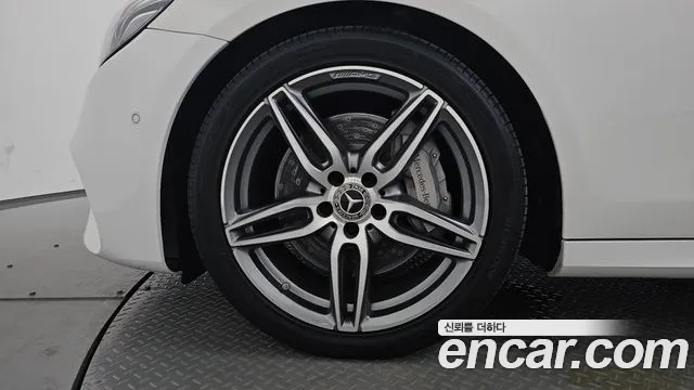 Mercedes-Benz E-Класс 2019 thumb 4