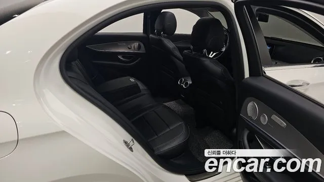 Mercedes-Benz E-Класс 2019 thumb 11