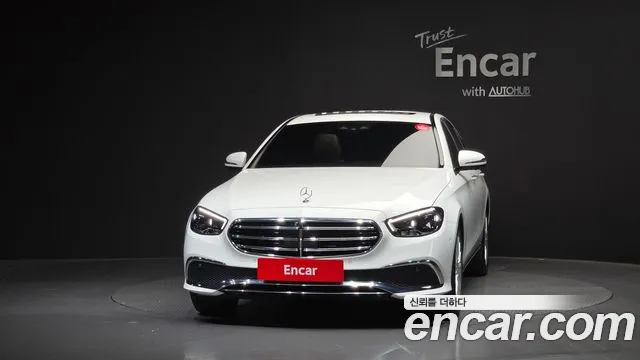 Mercedes-Benz E-Класс 2023 thumb 3