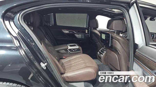 BMW 7 серии 2022 thumb 10