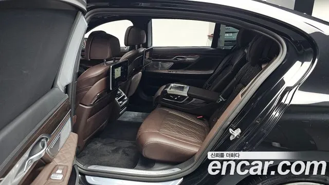 BMW 7 серии 2022 thumb 11