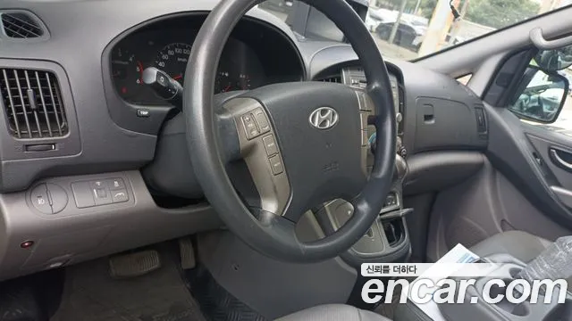 Hyundai Starex 2012 thumb 2
