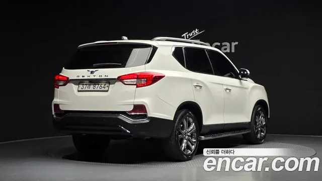 KG_Mobility_Ssangyong Rexton 2017 thumb 2