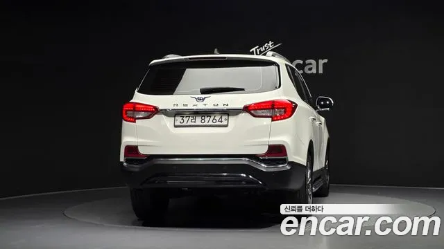 KG_Mobility_Ssangyong Rexton 2017 thumb 4