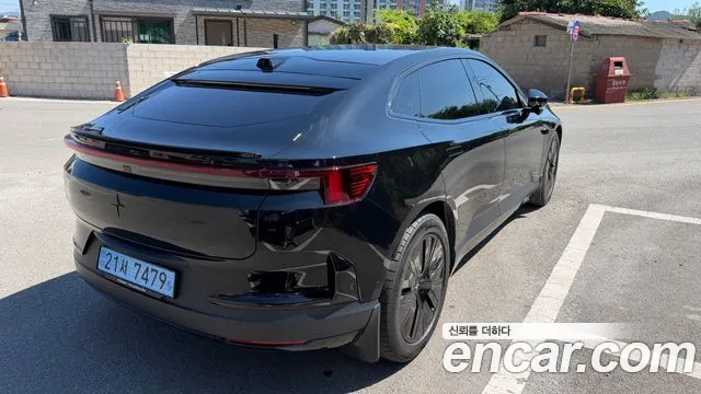 Polestar 4 2025 thumb 2