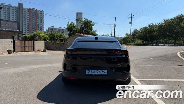 Polestar 4 2025 thumb 4