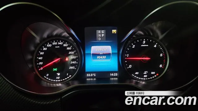 Mercedes-Benz V-Class 2022 thumb 9